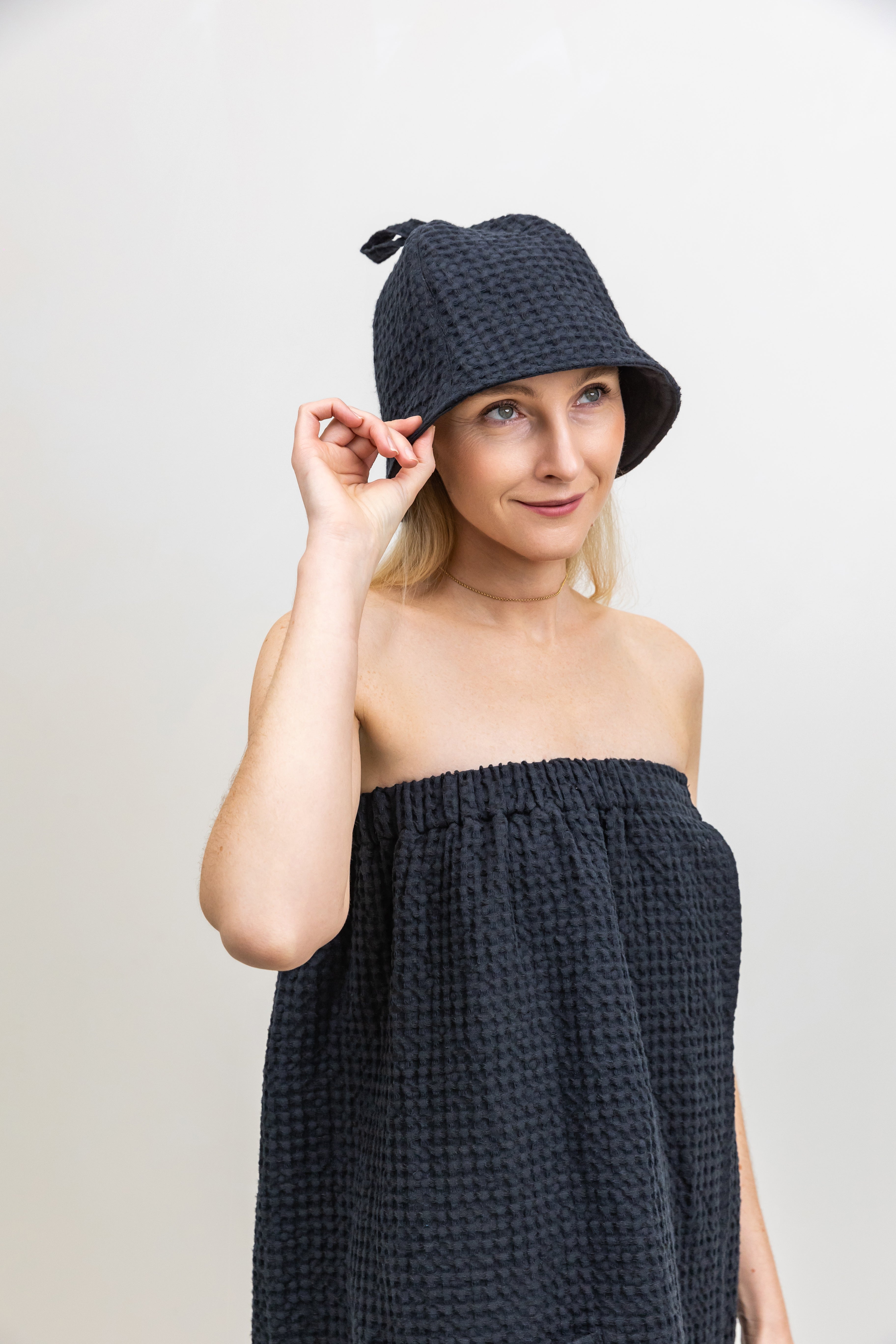 Unisex Waffle Linen Sauna Hat with Hook – Isole Linen