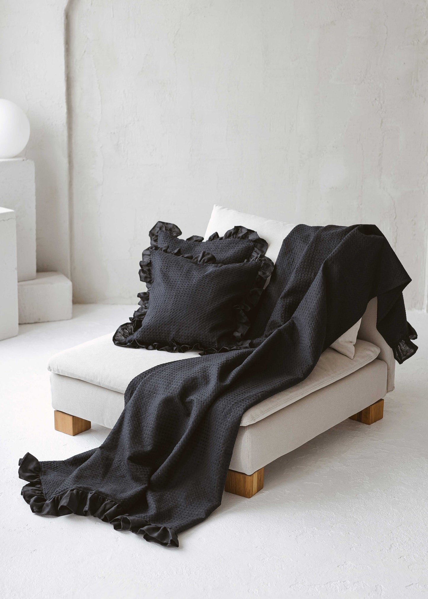 Luxury Waffle Linen Blanket with Ruffles